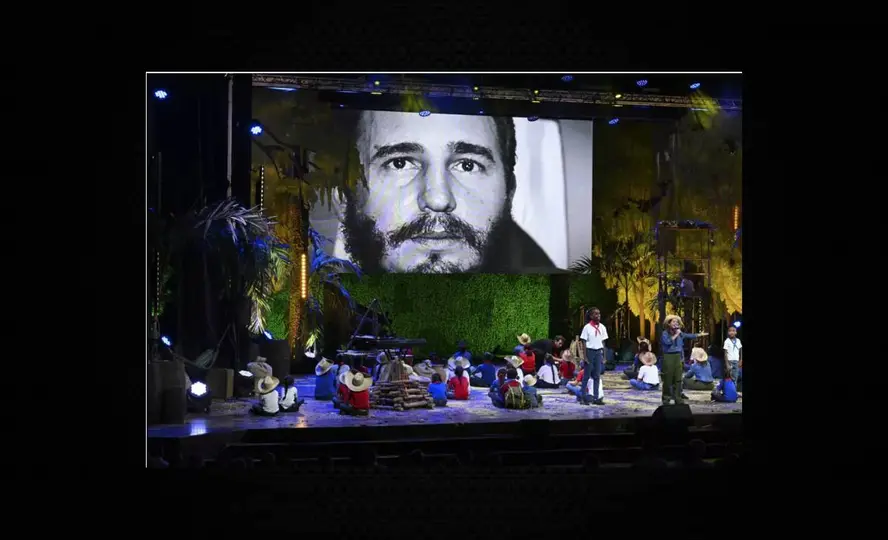 La gala se realizó en el teatro Karl Marx./YAMIL LAGE / AFP