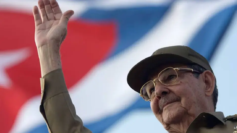 Raúl Castro reaparece en público a los 95 años: así fue visto en La Habana durante homenaje a Fidel