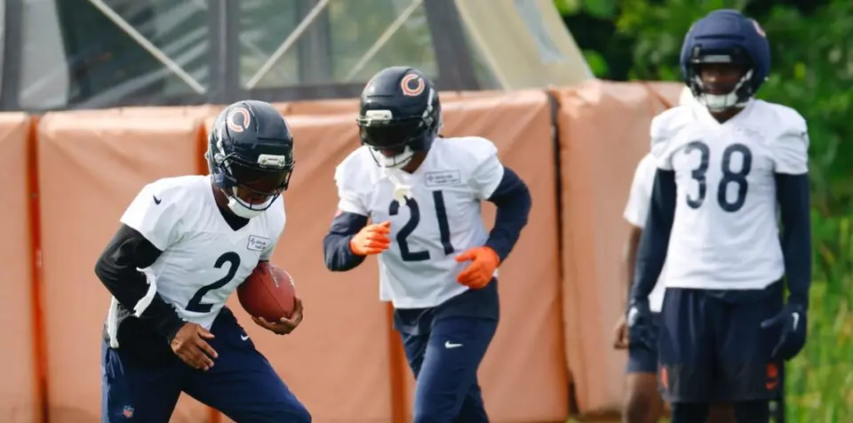 Coby Bryant en un entrenamiento con Bears | NFL