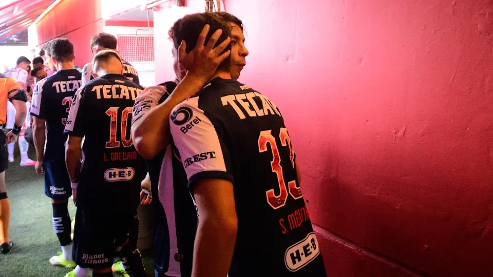 Jugador de Rayados abandonó la concentración para viajar a Colombia tras terremoto