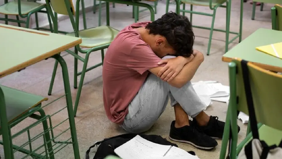 Jóvenes mexicanos quieren seguir estudiando, pero la falta de dinero los obliga a dejar las aulas