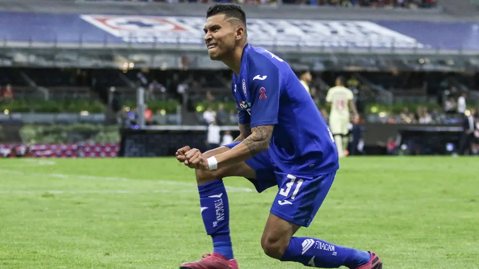 Orbelín Pineda, con Cruz Azul, esa noche | IMAGO7