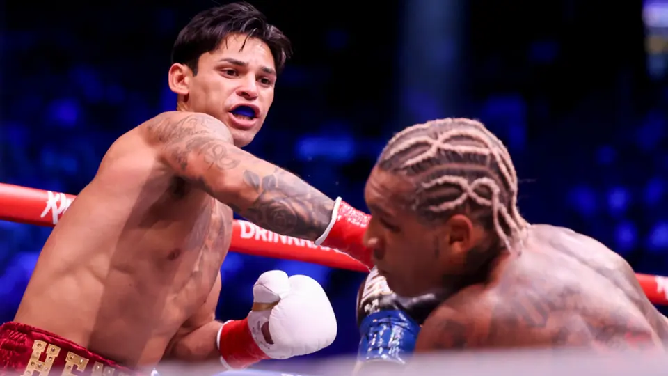 Ryan García acaba con Conor Benn al noquearlo en el segundo round en Las Vegas
