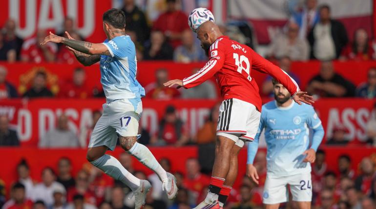 Manchester Utd y Manchester City | AP