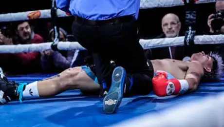 ¡Aquí sí! Boxeador mexicano humilla a argentino para ganar con brutal KO