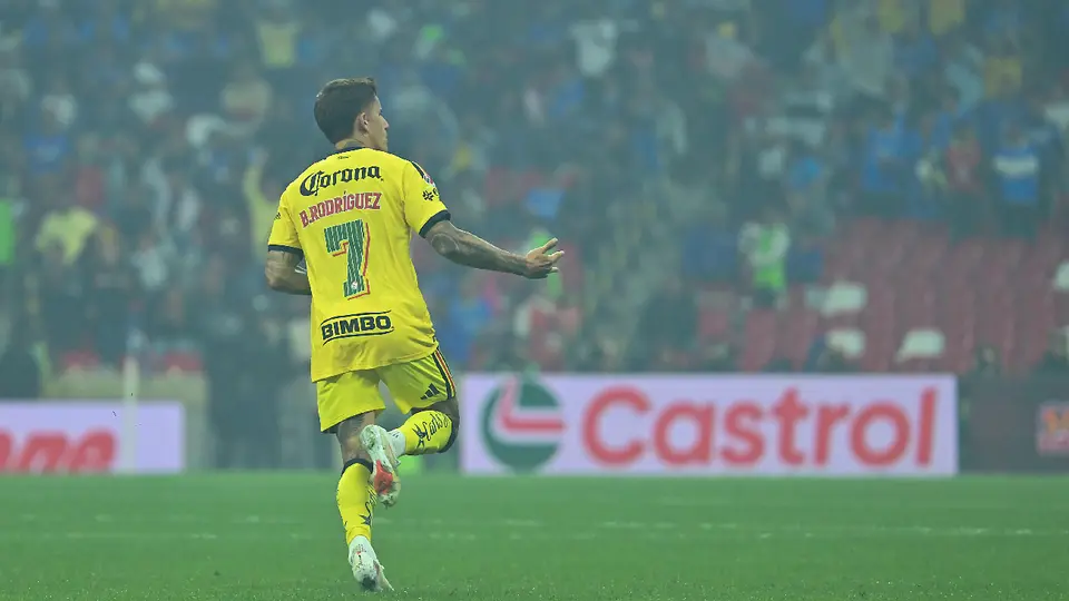 Brian Rodríguez, en festejo de gol, con América | IMAGO7