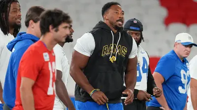 Myles Garrett será operado de la rodilla y se perderá al menos cuatro partidos con Rams
