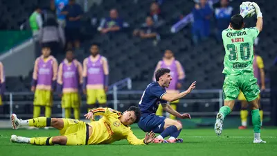 ¡Polémica en el Clásico Joven! Así fue el penalti del Cruz Azul vs América