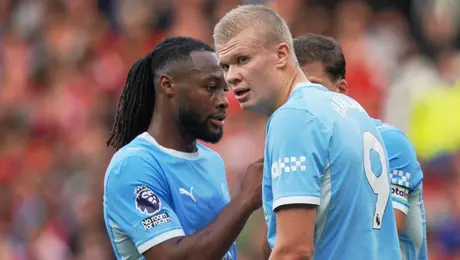 Manchester City vence al United con uno menos y se queda con el Derby de Manchester