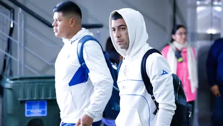Erik Lira regresa a la titularidad ante América; este es el Xl de Cruz Azul