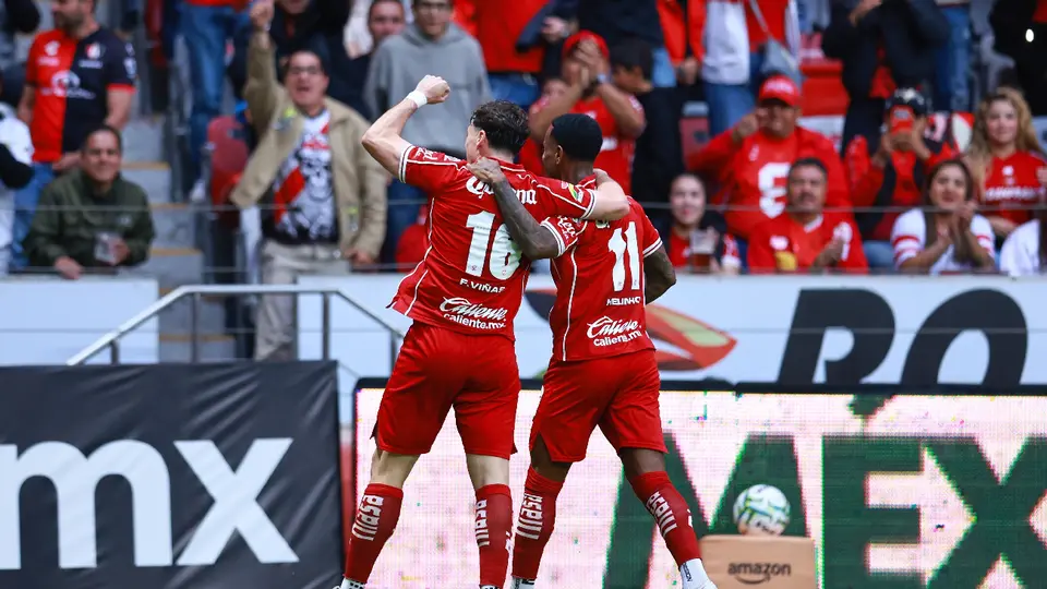Federico Viñas y Helinho, en festejo de gol con Toluca | MEXSPORT