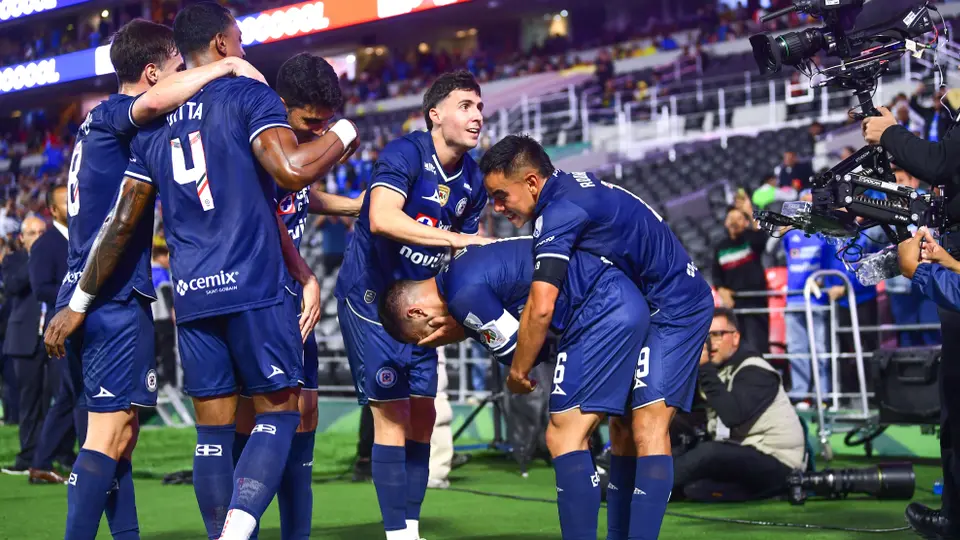 Erik Lira llora al poner a ganar a Cruz Azul | MEXSPORT