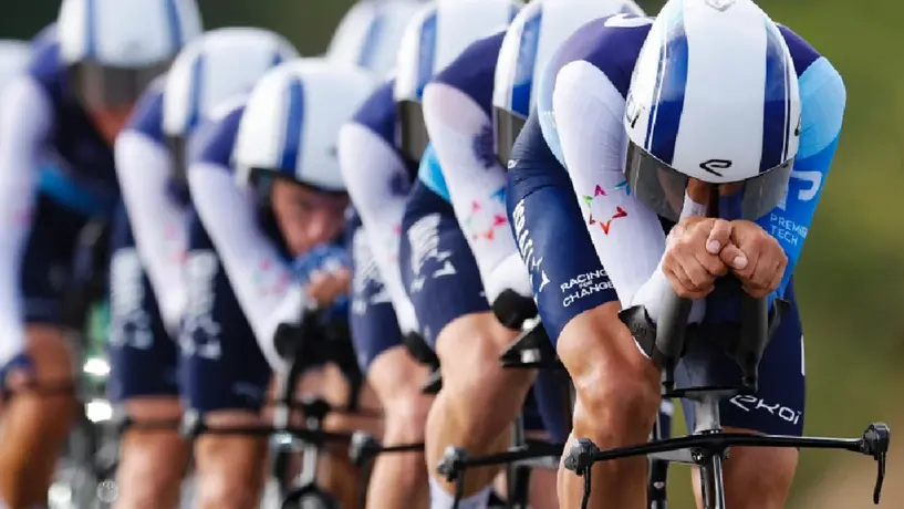 Protestantes pro Palestina boicotean el contrarreloj del equipo ciclista de Israel Premier