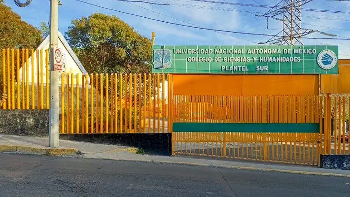 Rector de la UNAM anuncia refuerzo de seguridad en CCH y facultades