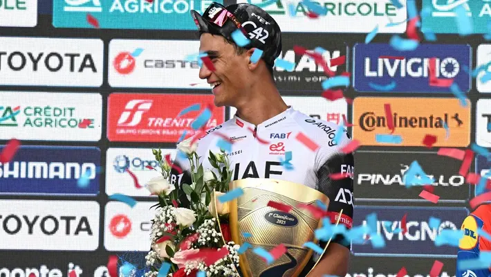 Isaac del Toro cierra un año histórico: Italia se rinde ante el ‘Torito’ mexicano