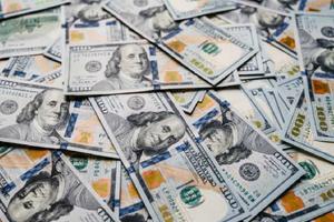 Precio del dólar hoy martes 19 de agosto: Le gana varios centavos al peso mexicano