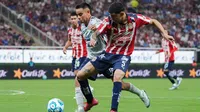 ¿Error en contra de Chivas? Víctor Cáceres le 'quita' un penal al Rebaño en contra de Cruz Azul