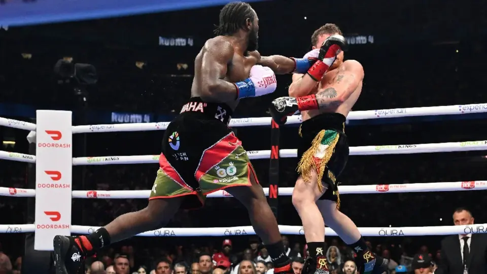 ¡Fin de una era! Canelo Álvarez pierde ante Terence Crawford