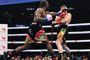 ¡Fin de una era! Canelo Álvarez pierde ante Terence Crawford