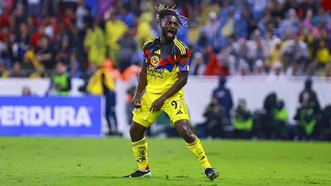 Carlos Reinoso se 'enamora' de Saint-Maximin: "en 55 años nunca vi algo así"