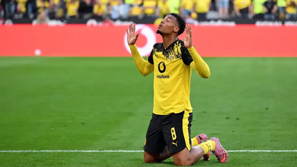 Borussia Dortmund controlará las publicaciones de Felix Nmecha tras mensaje sobre Charlie Kirk