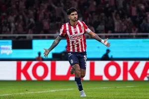 Víctor 'Pocho' Guzmán explota: “Nadie me avisó nada en Chivas, me enteré por mi representante”