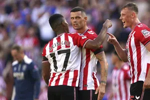 Sunderland continúa con muestras de cariño a México y lanza dinámica con jugadores