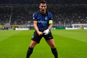¡De la mano del Toro! Inter goleó sin problema a Slavia Praga en Champions League