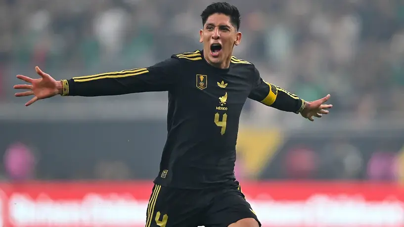 Hinchas del Fenerbahce 'inundan' redes pidiendo a Edson Álvarez en Turquía