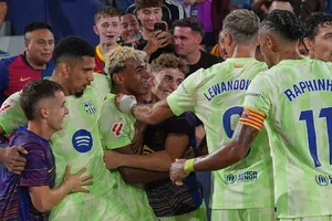 Barcelona viene de atrás y derrota a Levante con agónico autogol en LaLiga