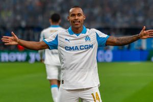 Marsella golea al Ajax con exhibición de Paixao y Aubameyang en Champions League