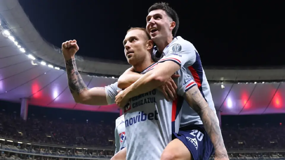 ¡De cracks! Así fue el golazo de Rodolfo Rotondi en el Chivas vs Cruz Azul