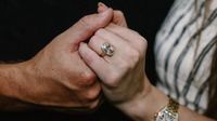 ¿Cuánto costó el anillo con el que Taylor Swift se comprometió con Travis Kelce?