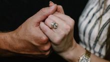 ¿Cuánto costó el anillo con el que Taylor Swift se comprometió con Travis Kelce?