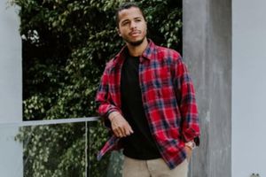 Giovani Dos Santos reaparece y muestra nueva faceta en el deporte