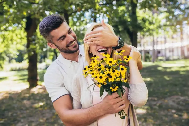 El color amarillo está asociado con la felicidad, la energía y los buenos deseos.. / Pixabay