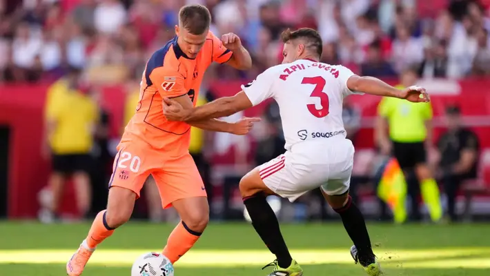 Dani Olmo se lesiona y enciende alarmas en Barcelona previo al Clásico