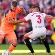 Dani Olmo se lesiona y enciende alarmas en Barcelona previo al Clásico