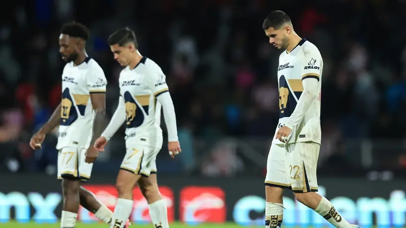 "Con tanto extranjero es difícil": Hugo Sánchez lanza dura crítica a Pumas tras derrota ante Chivas