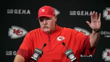 Andy Reid minimiza su discusión en la banca con Travis Kelce