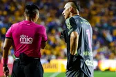 Nahuel Guzmán explota contra el arbitraje del Tigres vs Cruz Azul
