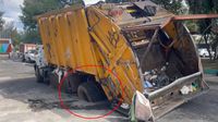 VIDEO / Otro socavón en CDMX: ahora se hundió un camión de basura en Gustavo A. Madero