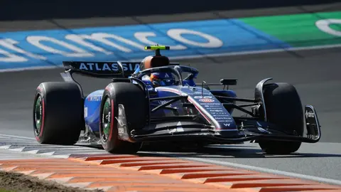 Carlos Sainz compara a Liam Lawson con Checo Pérez tras incidente en Países Bajos