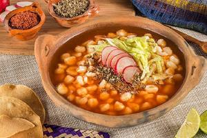 ¿Por qué los mexicanos comen pozole el 15 de septiembre?