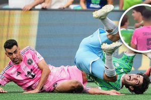 No sólo fue Luis Súarez: Sergio Busquets da derechazo al rostro del mexicano Obed Vargas