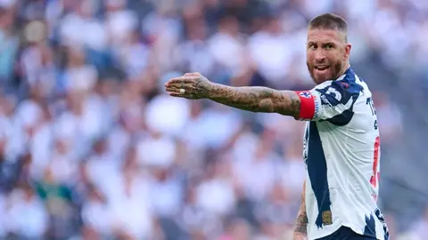 Ricardo Peláez critica aporte de Sergio Ramos a Rayados: "Vino a hacer goles y no a defender"