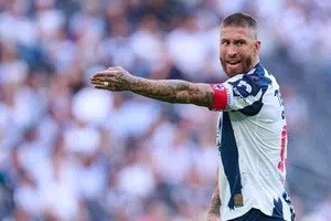 Ricardo Peláez critica aporte de Sergio Ramos a Rayados: "Vino a hacer goles y no a defender"