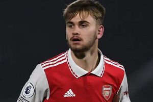 Billy Vigar, excompañero de Marcelo Flores, fallece tras golpe en partido