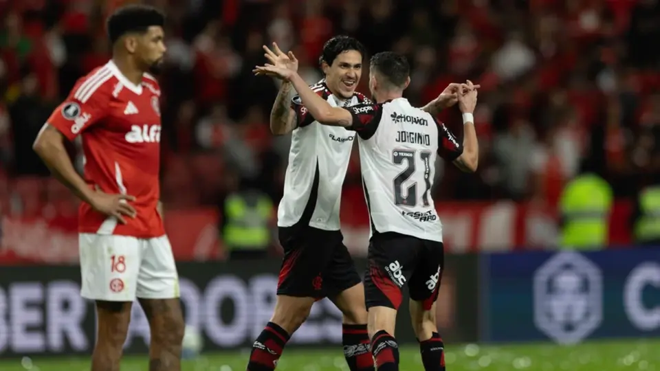 Flamengo vence a Internacional y clasifica a cuartos de final de Copa Libertadores