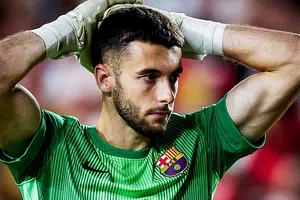 ¡A lo Kevin Mier! Joan García se equivoca y 'regala' gol a Real Oviedo